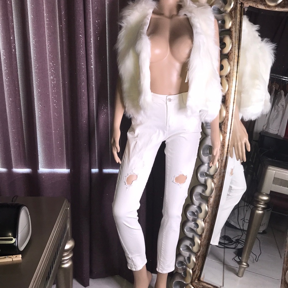 Skinny white jeans